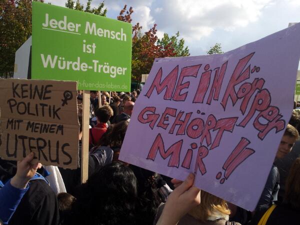 Demonstration gegen den "Marsch für das Leben" 2013. (Foto: Magda Albrecht, via Twitter)